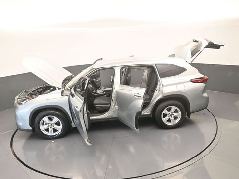 Used 2022 Toyota Highlander L AWD/4WD image 60