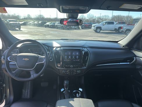 Used 2023 Chevrolet Traverse LT AWD/4WD image 29