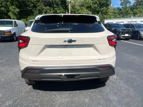 New 2026 Chevrolet Trax ACTIV w/ Driver Confidence Package FWD image 18