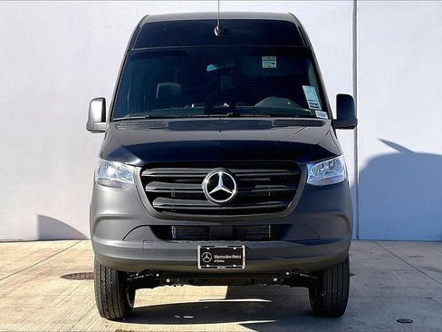 New 2025 Mercedes-Benz Sprinter 2500 image 3
