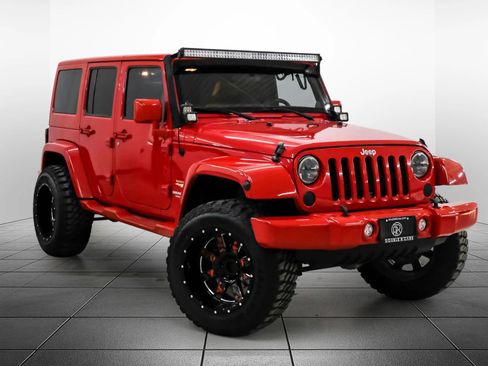 Used 2012 Jeep Wrangler Unlimited Sahara w/ Connectivity Group image 6