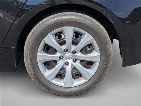 Used 2025 Toyota Corolla LE FWD image 3