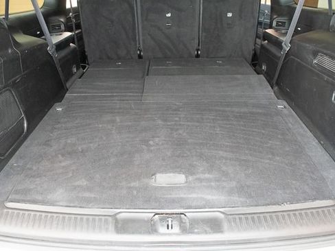Used 2024 Jeep Wagoneer L Series II w/ Flexible Seating Group AWD/4WD image 15