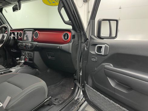 Used 2021 Jeep Gladiator Rubicon AWD/4WD image 30