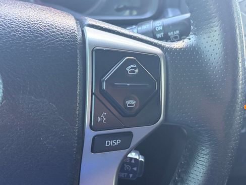 Used 2018 Toyota 4Runner Limited AWD/4WD image 18