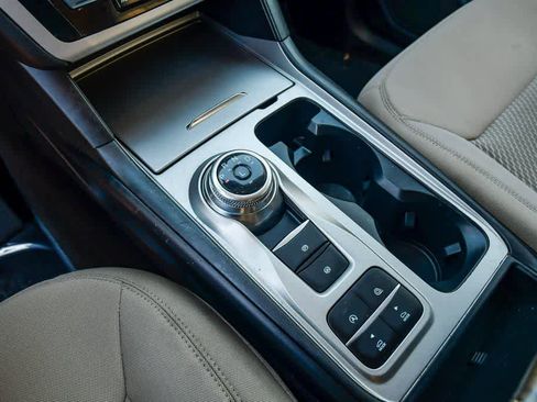 Used 2021 Ford Explorer 2WD image 19