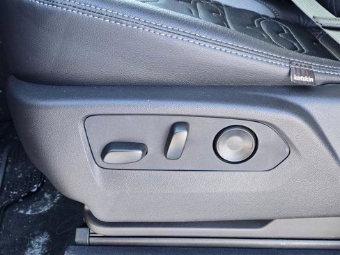 New 2026 GMC Sierra 1500 Elevation image 11