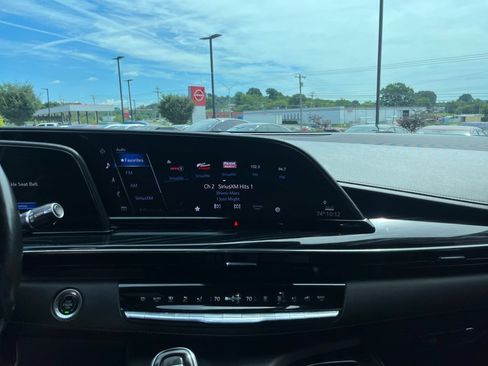 Used 2021 Cadillac Escalade ESV Sport w/ Driver Assist Tech Package AWD/4WD image 15