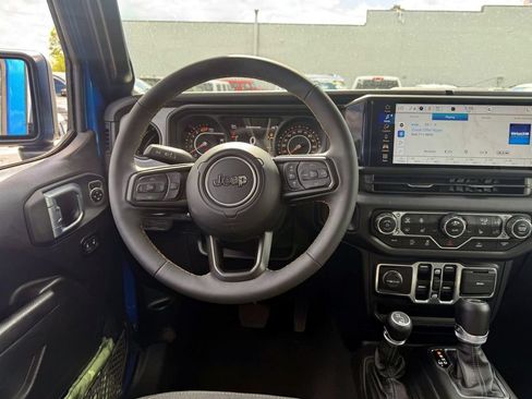 Used 2024 Jeep Wrangler Unlimited Sport AWD/4WD image 16