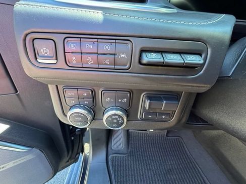 Used 2023 GMC Yukon Denali Ultimate AWD/4WD image 19