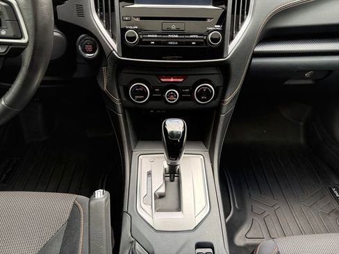 Certified 2022 Subaru Crosstrek 2.0i Premium w/ Moonroof Package image 11