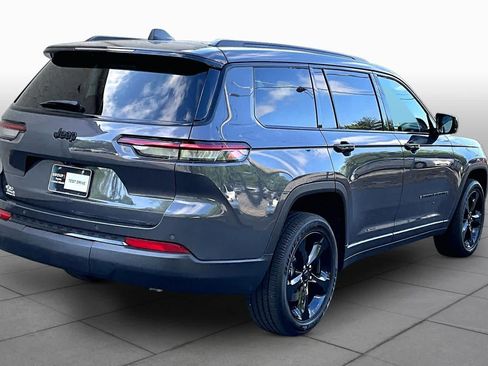 Used 2025 Jeep Grand Cherokee L Altitude RWD image 13