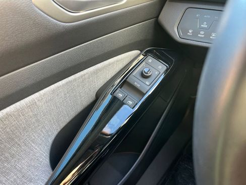 Certified 2023 Volkswagen ID.4 Pro image 23