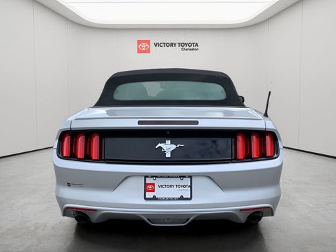 Used 2016 Ford Mustang Convertible w/ Equipment Group 051A image 5