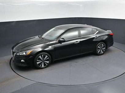 Used 2022 Nissan Altima 2.5 SV