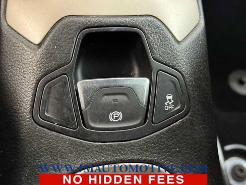 Used 2016 Jeep Renegade 75th Anniversary AWD/4WD image 30