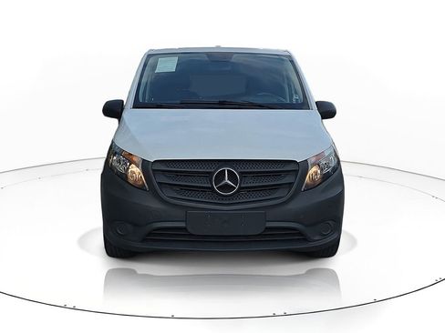 Used 2021 Mercedes-Benz Metris image 2