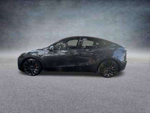 Used 2024 Tesla Model Y Performance AWD/4WD image 4