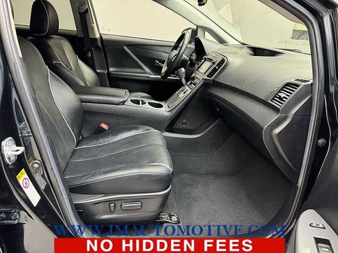 Used 2013 Toyota Venza XLE w/ XLE Premium Pkg AWD/4WD image 20