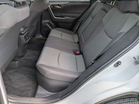Used 2021 Toyota RAV4 XLE w/ Convenience Package AWD/4WD image 29
