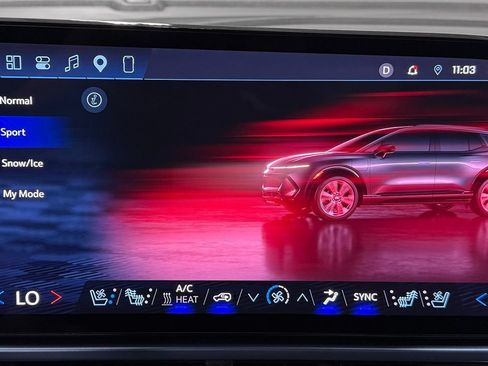 Used 2025 Chevrolet Equinox EV LT w/ Convenience Package II FWD image 24