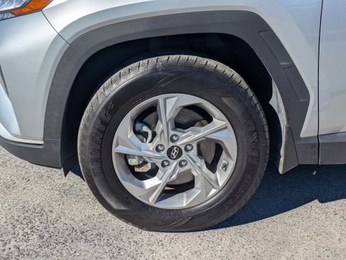 Used 2023 Hyundai Tucson SE image 9