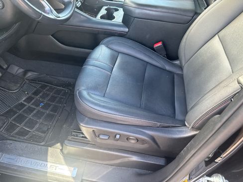 Used 2022 Chevrolet Tahoe RST w/ Luxury Package AWD/4WD image 9