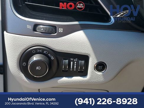 Used 2019 Jeep Cherokee Limited FWD image 25