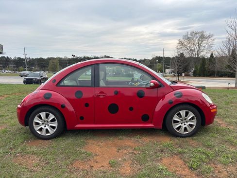 Used 2009 Volkswagen Beetle S image 5