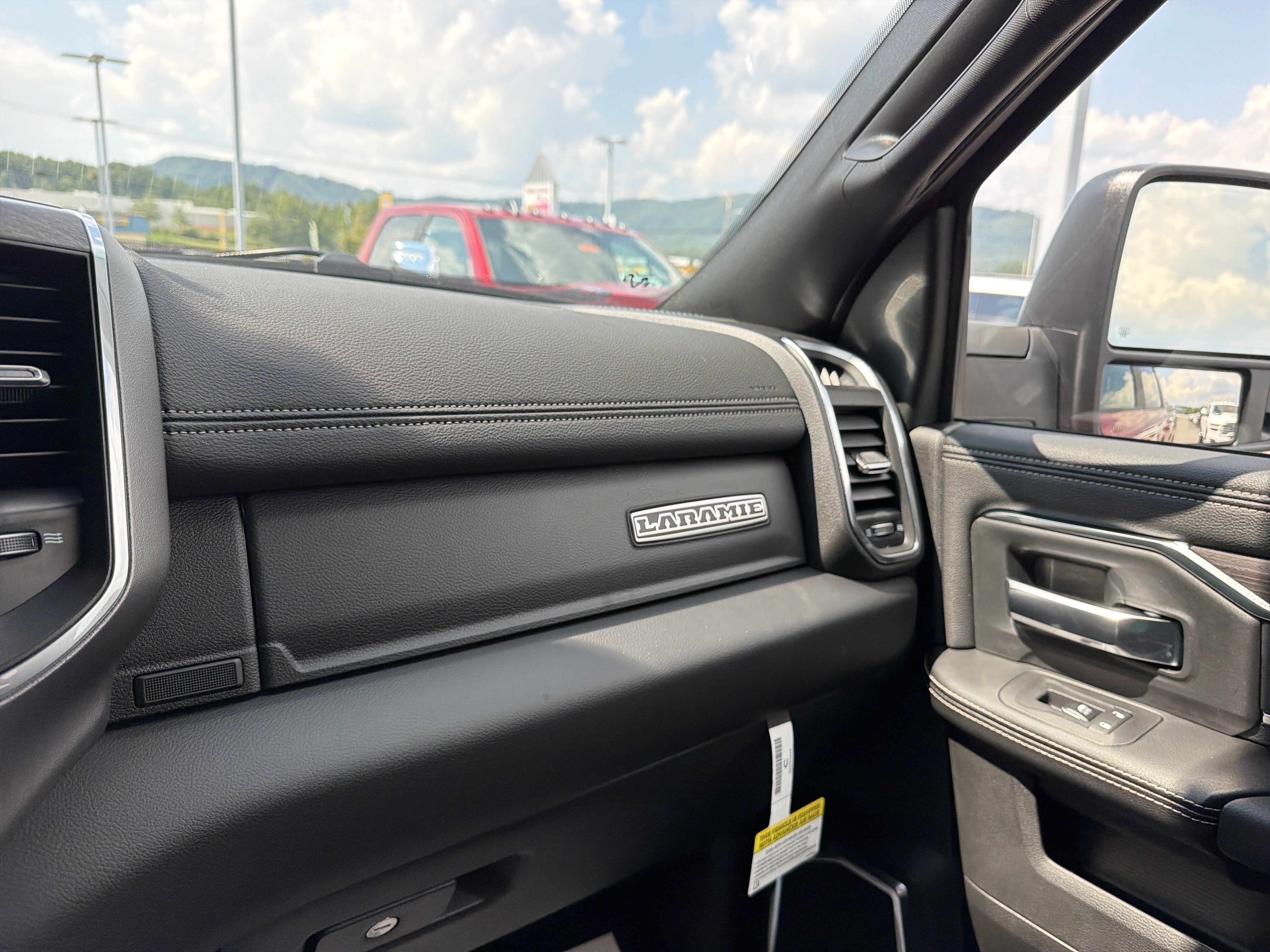 New 2027 RAM 2500 Laramie AWD/4WD image 22