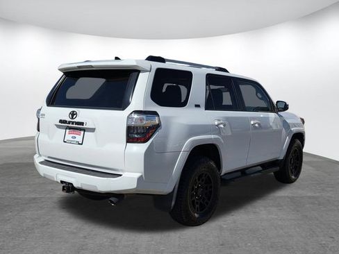 Used 2022 Toyota 4Runner SR5 Premium w/ Moonroof Package image 4