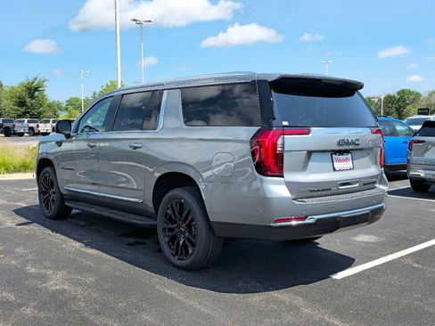 New 2026 GMC Yukon XL Elevation w/ Elevation Premium Package AWD/4WD image 9