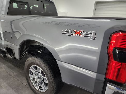 Used 2023 Ford F350 Lariat AWD/4WD image 31