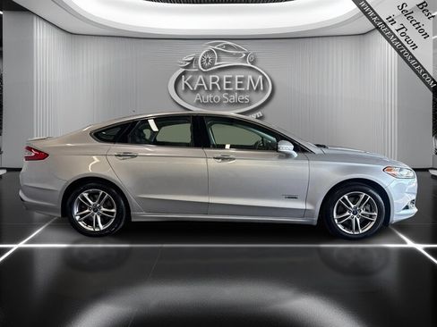 Used 2015 Ford Fusion Energi Titanium FWD image 4