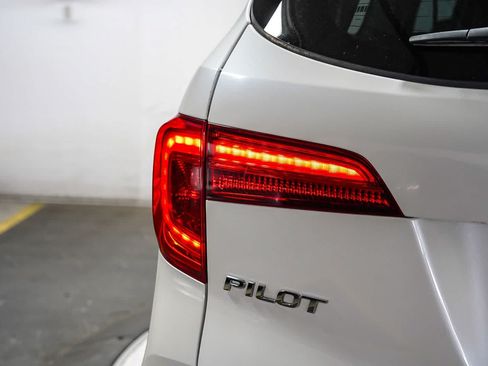 Used 2018 Honda Pilot LX image 11