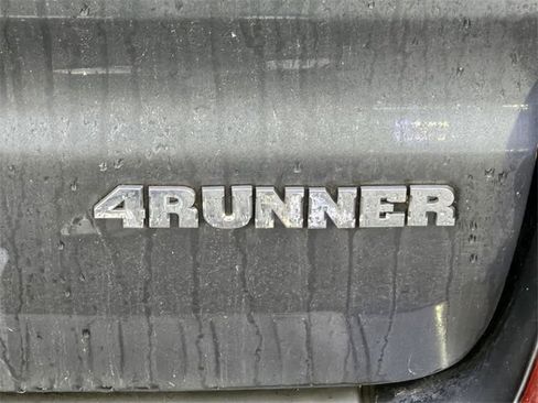 Used 2005 Toyota 4Runner Sport image 7