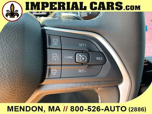 New 2025 Jeep Grand Cherokee Limited w/ Black Appearance Package image 24