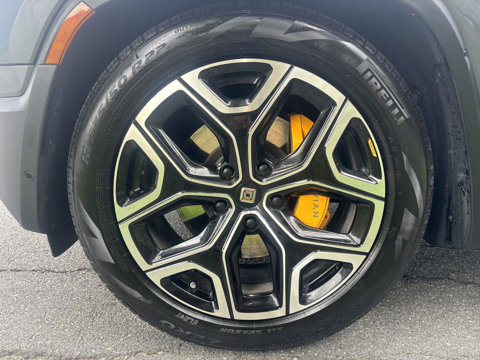 Used 2022 Rivian R1S Launch Edition Quad AWD/4WD image 28
