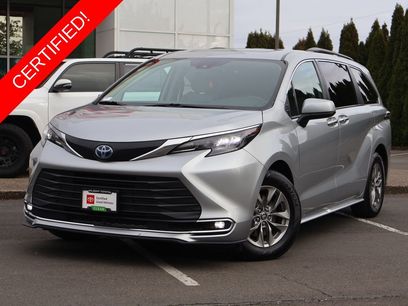 Used 2024 Toyota Sienna XLE