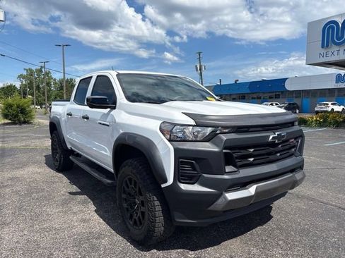 Used 2023 Chevrolet Colorado Trail Boss w/ Technology Package AWD/4WD image 7