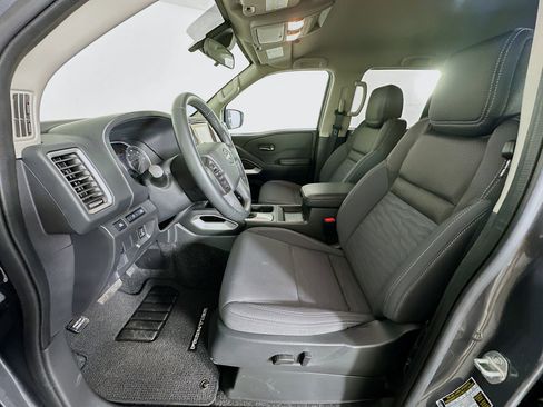 Used 2024 Nissan Frontier SV w/ SV Convenience Package image 13