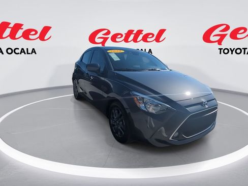 Used 2020 Toyota Yaris LE image 2