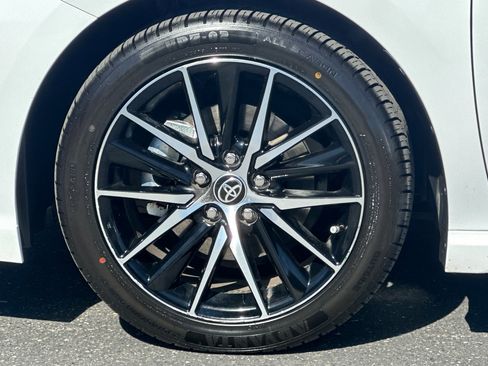 Used 2023 Toyota Camry SE image 25