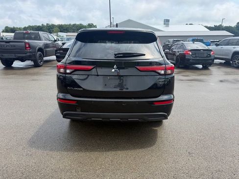 Used 2023 Mitsubishi Outlander ES AWD/4WD image 15