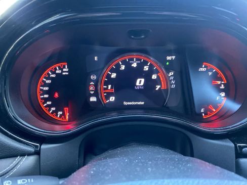 Used 2022 Dodge Durango SRT w/ Technology Group AWD/4WD image 15
