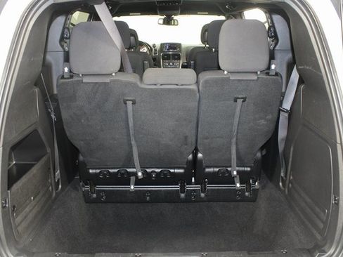 Used 2020 Dodge Grand Caravan SE image 14