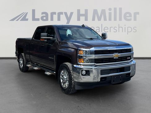 Used 2016 Chevrolet Silverado 2500 LT w/ LT Convenience Package AWD/4WD image 7