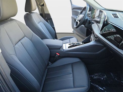 New 2025 Audi Q5 Premium image 10