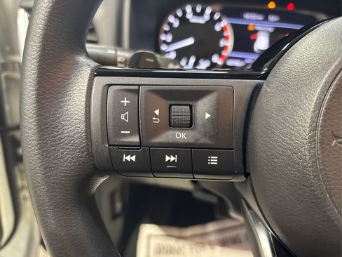 Used 2021 Nissan Rogue SV image 27