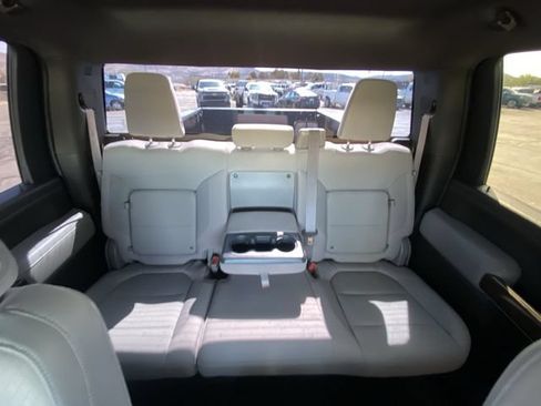 Used 2022 GMC Sierra 3500 SLE w/ SLE Value Package AWD/4WD image 21